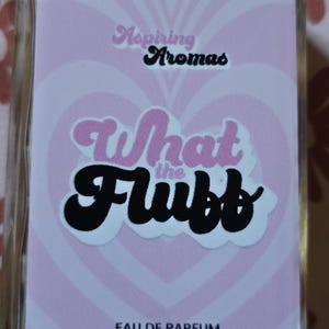 Vad fluffparfymprovet 5ml *kommer att vara i påfyllningsbara sprayflaskor*