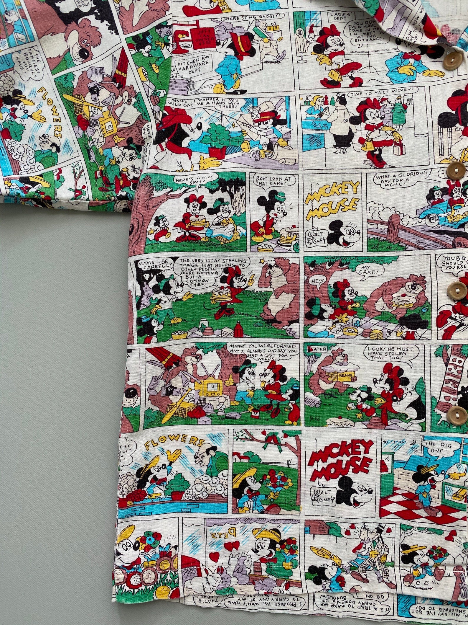 comic blouse