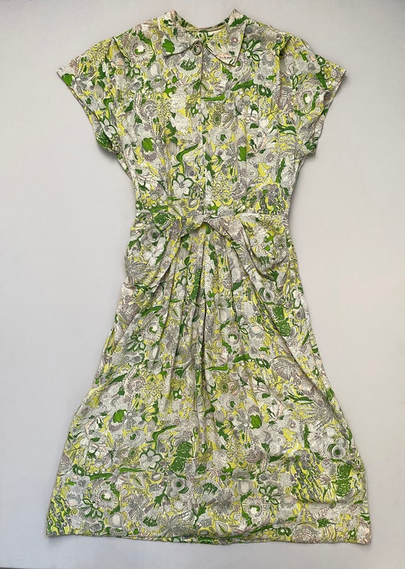 1940s printed rayon dress . vintage 40s chartreuse