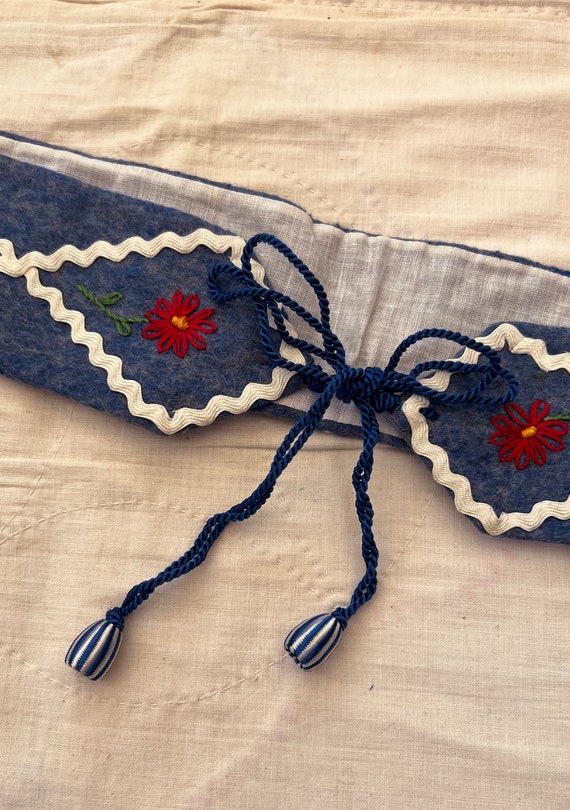 1940s Bavarian belt . 40s vintage hand embroidere… - image 2