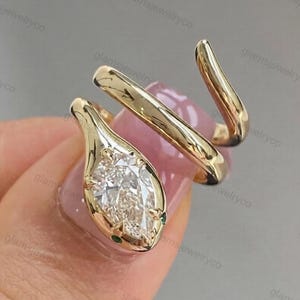 1.50 CT Pear Cut Moissanite Diamond Snake Ring, Spiral Women's Ring, Bezel Setting Engagement Ring, 925 Silver Ring, Animal Jewelry