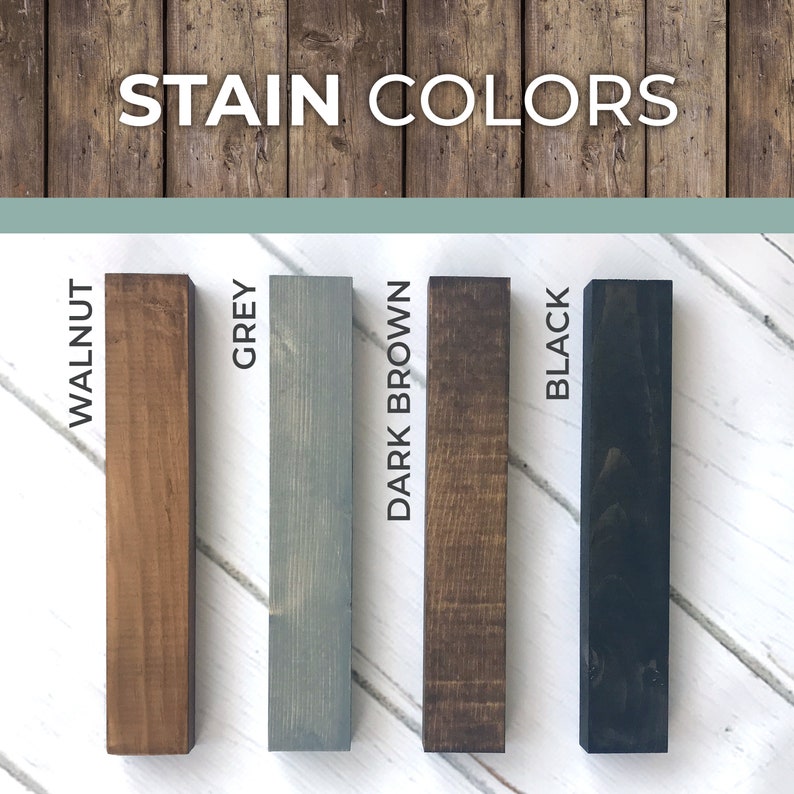 Puede incluir: Cuatro muestras de madera te&ntilde;idas en diferentes colores: nogal, gris, marr&oacute;n oscuro y negro. Las muestras de madera est&aacute;n dispuestas verticalmente sobre un fondo de madera blanco. El texto "STAIN COLORS" est&aacute; en la parte superior de la imagen.