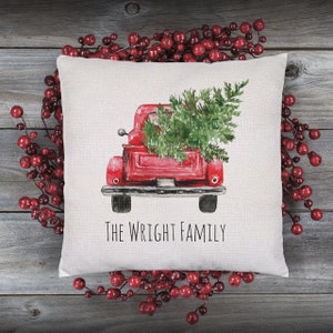 Funda de almohada personalizada con nombre de familia, camión antiguo y árbol - Idea de regalo de Navidad personalizada - Funda de almohada personalizada con apellido - Tree Farm
