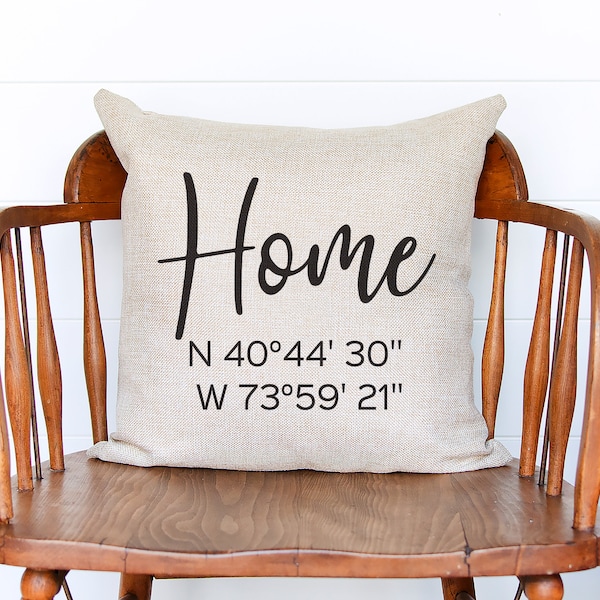 Almohada con coordenadas GPS para el hogar - Almohada con latitud y longitud - Almohada con dirección - Funda de almohada de estilo rústico - Regalo de inauguración de la casa - Regalo de boda