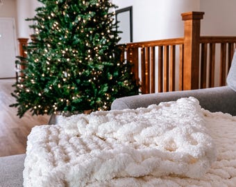 Hand Knit Chunky Chenille Blanket – Cozy Home Decor Throw