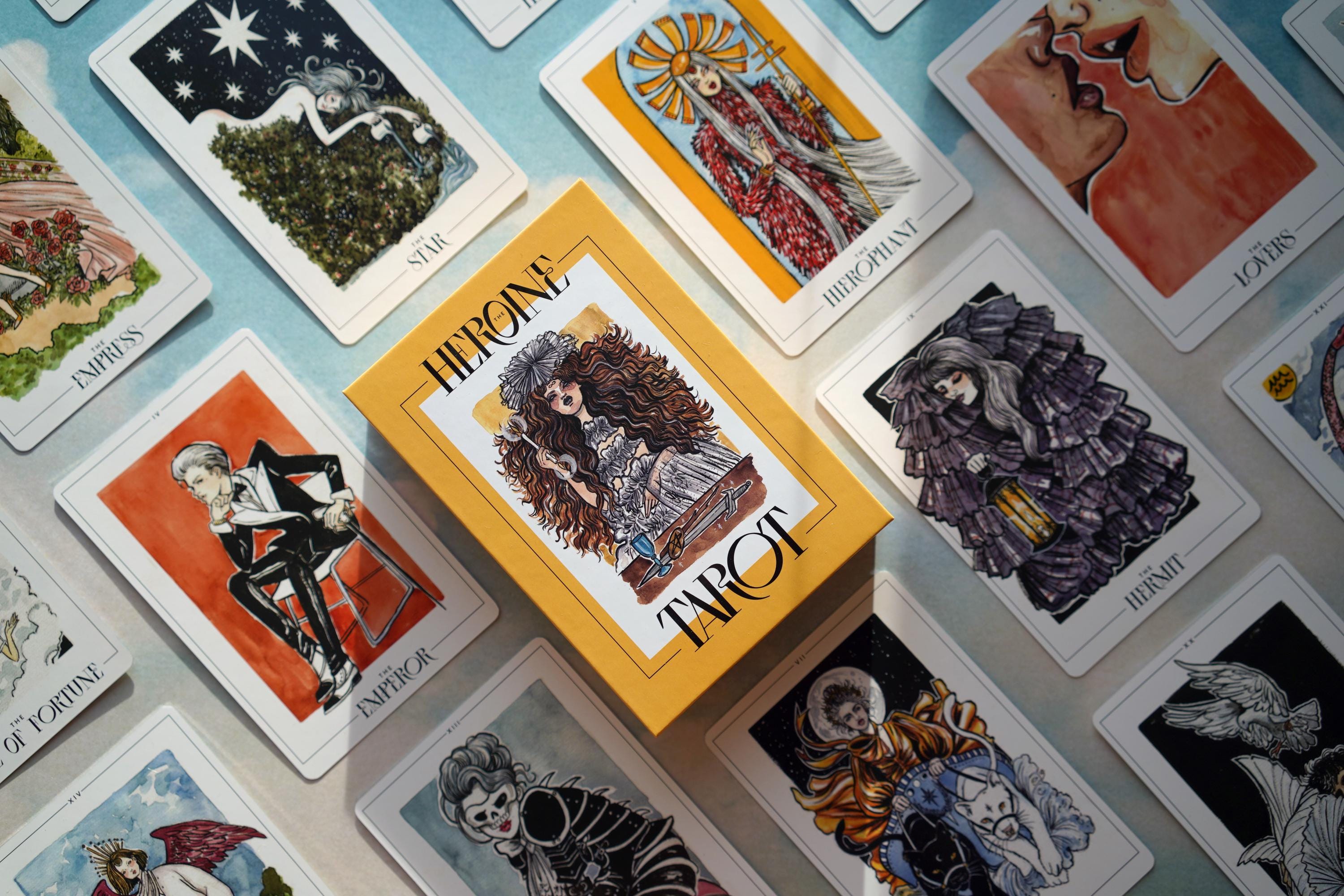 The Heroine Tarot Deck - Etsy