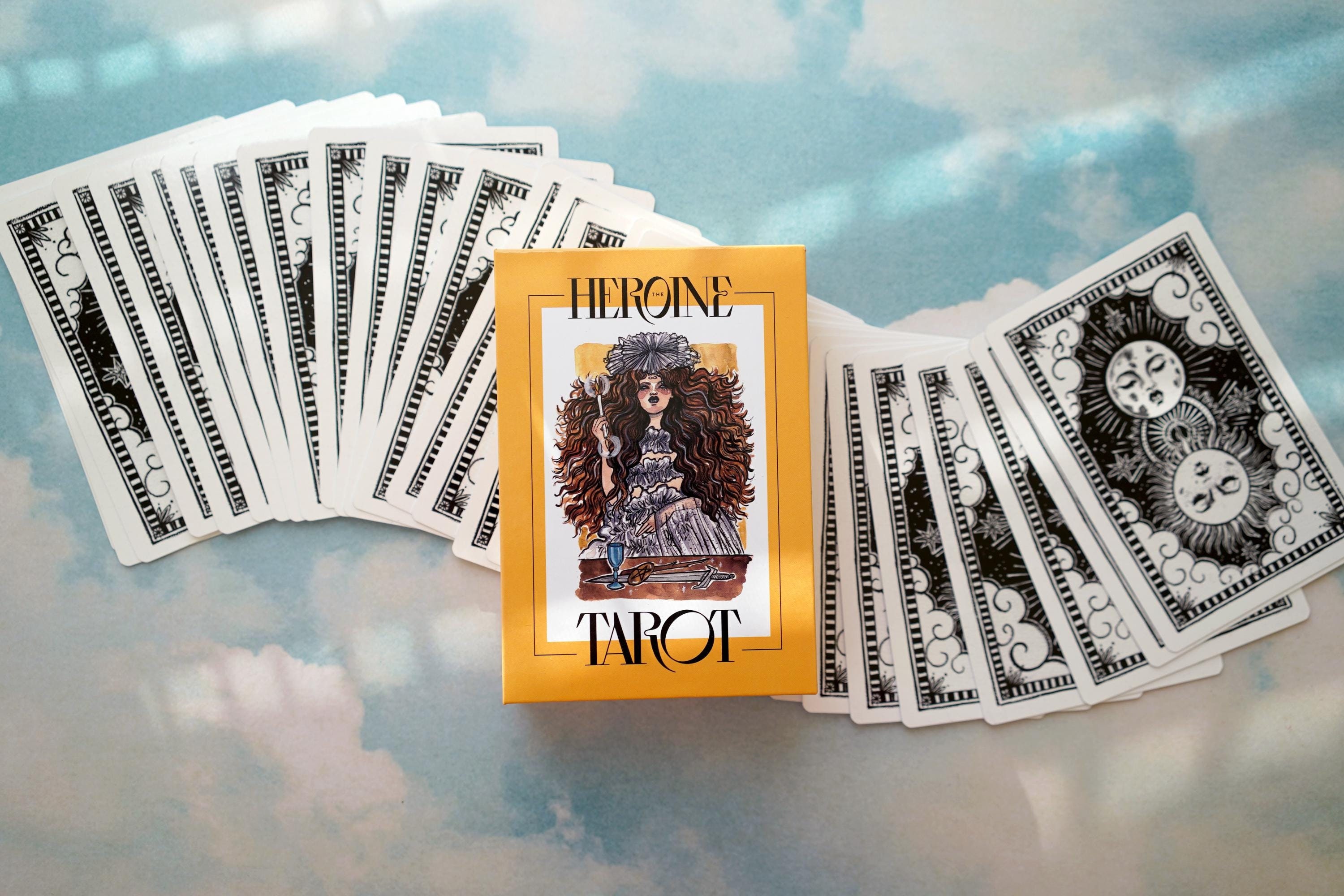 The Heroine Tarot Deck - Etsy