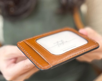 Wzór skórzanego etui na karty, etui z okienkiem na dowód osobisty, konstrukcja z dwoma przegródkami (pobierz plik PDF)