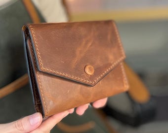 Wzór na skórzany portfel na paszport w formacie PDF, etui na dokumenty podróżne, wyroby skórzane DIY, pobieranie cyfrowe