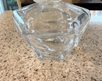 Vintage Shannon Crystal Designs of Ireland Candy Dish Featuring a Frosted Flower Lid