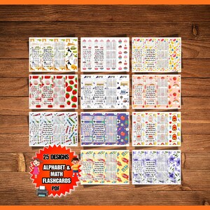 Può includere: Una collezione di 25 flashcard educative con lettere dell'alfabeto, numeri e varie illustrazioni colorate tra cui animali, frutta e veicoli. Ogni carta mostra testo e grafiche per l'apprendimento, con un'etichetta rossa a stella che riporta 25 DESIGNS ALPHABET & MATH FLASHCARDS PDF.