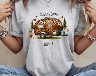 personalisiertes Camping Shirt, T-Shirt für Sie, Geschenk für Camper, Vanlife, Geschenk für Abenteurer, Picknick Becher, Outdoor,