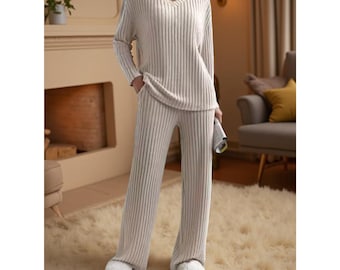 Women Ribbed Lounge Set - Soft V Neck Top & Relaxed Pants - Comfortable Home Wear
