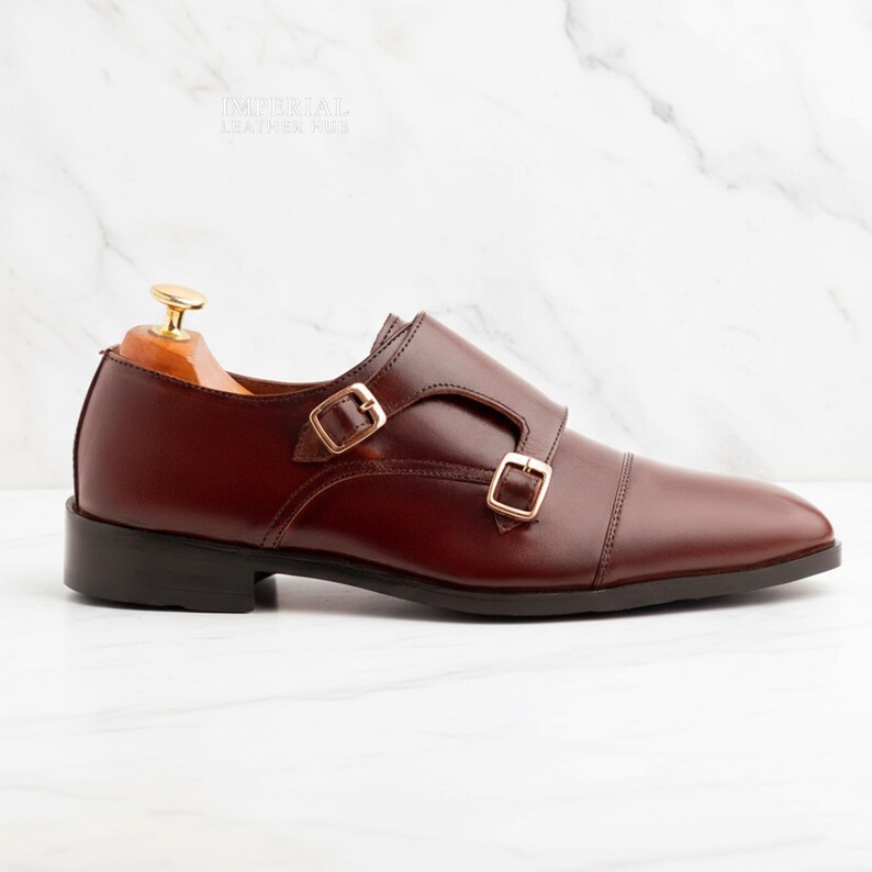 Chaussures fabriquées à la main en cuir marron clair à double bride - Bout rond pour hommes image 4