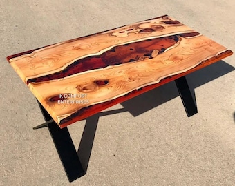 Rode epoxy River-salontafel, acaciahout met live rand