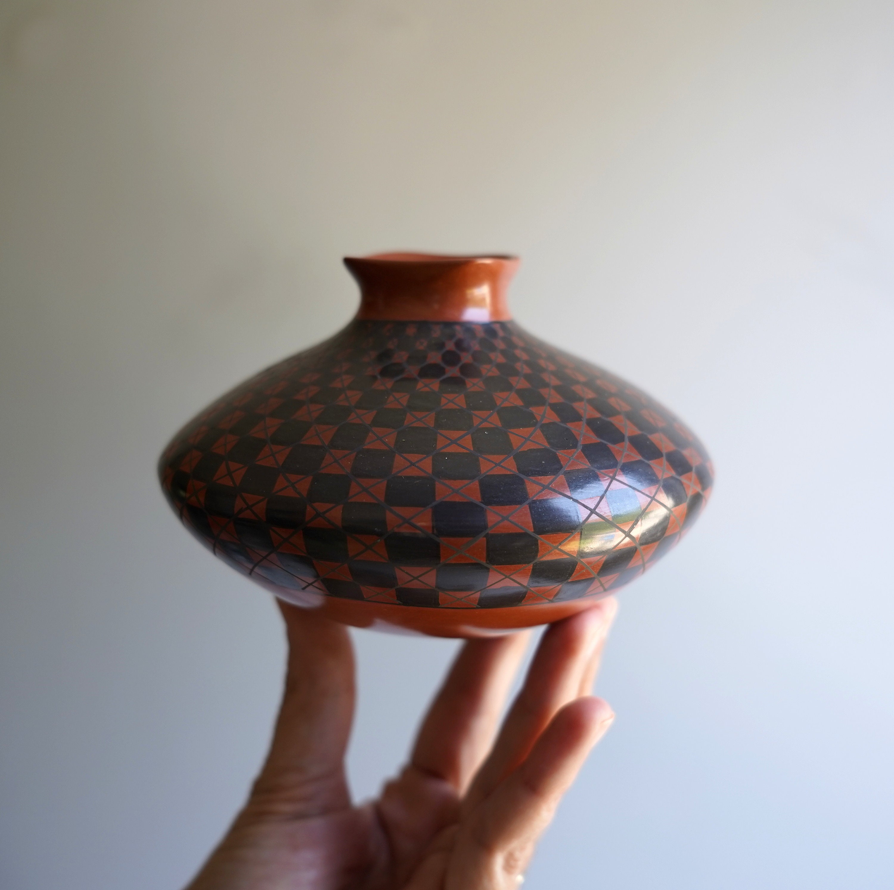 Mata Ortiz Pottery Listed Artist Yoly Ledezma Native Vase - Made in Mexico