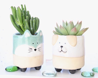 Cute Alpaca Succulent Planter Pot in Terracotta Color 3.5 Inch with Drainage Cute Alpaca Succulent Planter Pot in Terracotta Color 3.5 Inch with Drainage