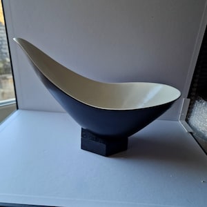 Poole Pottery Freeform Bowl, Alfred Read Design, Black Panther Glaze