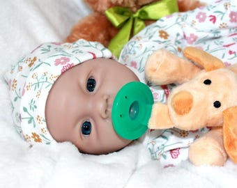 Realistic 17 Inch Platinum Silicone Reborn Baby Doll – Weighted, with Outfits