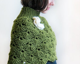 Hand crochet   Capelet  in green for a Lady.