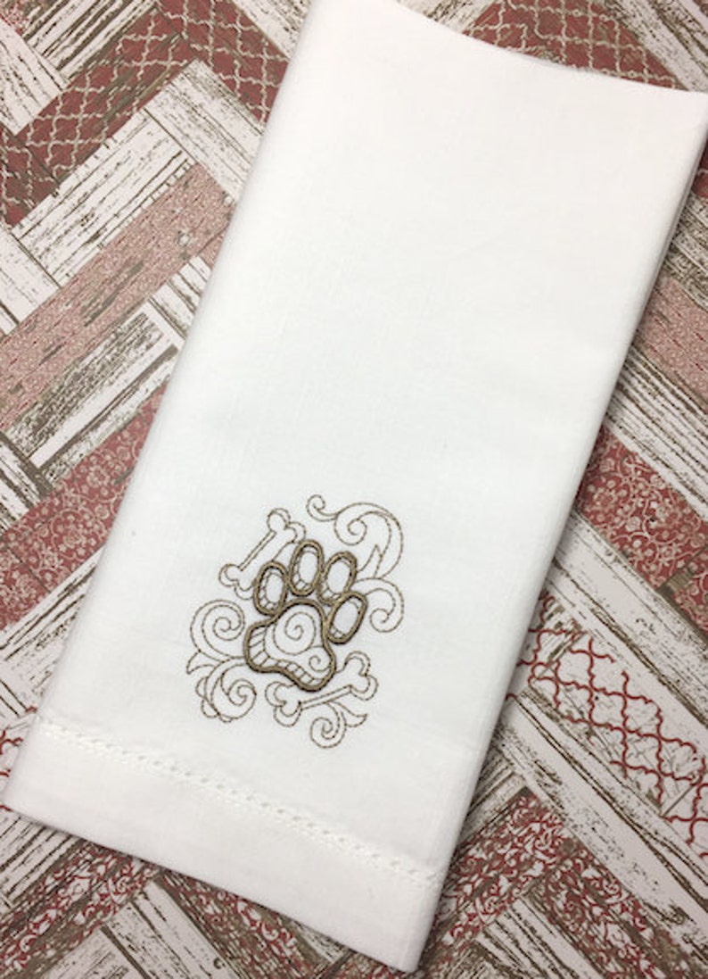 Dog Paw Cloth Napkins Set Of 4 Paw Print Napkins Dog Etsy Dog paw cloth napkins set of 4 paw print napkins dog etsy