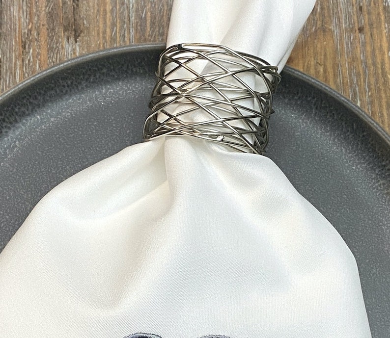 Silver Napkin Rings Set of 6 Wire silver napkins rings Etsy