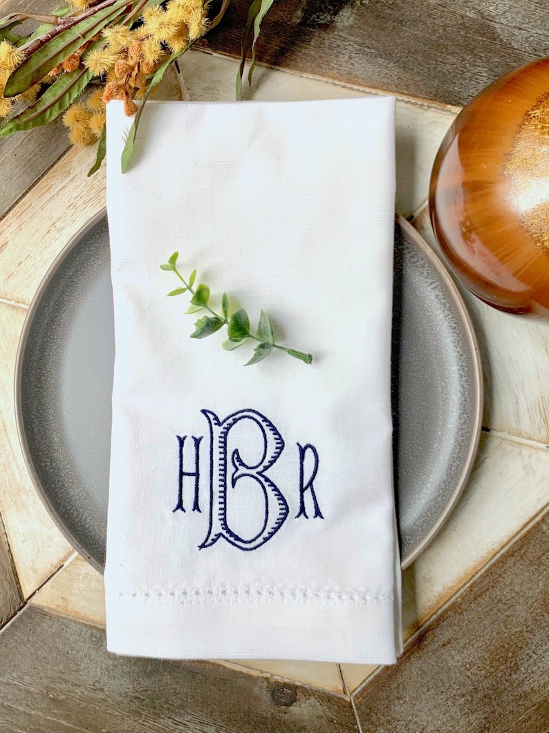 Monogrammed Cloth Napkins, Set of 4, Baroque, cloth wedding napkins, wedding linens, embroidered napkins, wedding gift, linen image 2