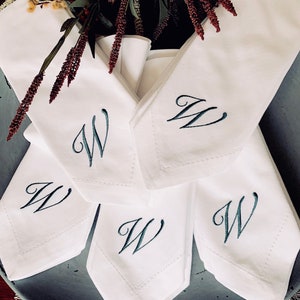 Set of 40, Bulk Monogrammed Cloth Wedding Napkins, Linen Napkins, 1 Letter monogram, Embroidered Blend Cloth Napkins, Cotton Napkins image 4