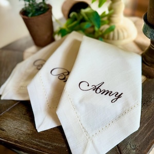 Place Card Name Napkins, Set of 4, Eleanor Script Font, Wedding party napkins, name napkins, Custom wedding, wedding place card