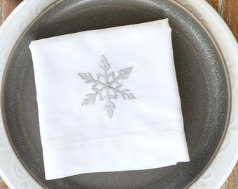 Christmas Snowflake Cloth Napkins, christmas napkins, Set of 4, christmas cloth napkins, snowflake napkins, snowflake cloth napkins