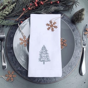 Evergreen Tree Embroidered Cloth Dinner Napkins, Set of 4, Christmas Woodland Cotton Napkins