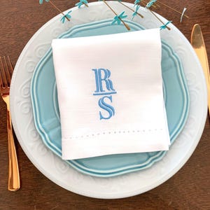 Stacked 2 Letter Monogrammed Cloth Napkins, Set of 4, double letter monogrammed napkins, duogram embroidered napkin