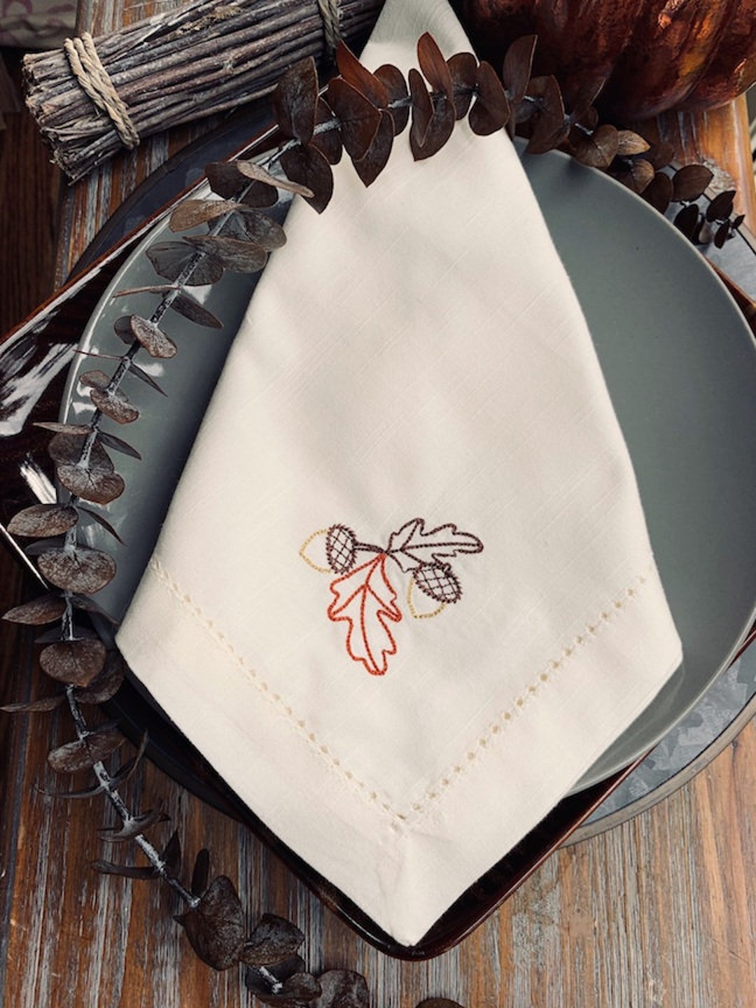 Thanksgiving Acorn Leaves Embroidered Cloth Dinner Napkins, Set of 4