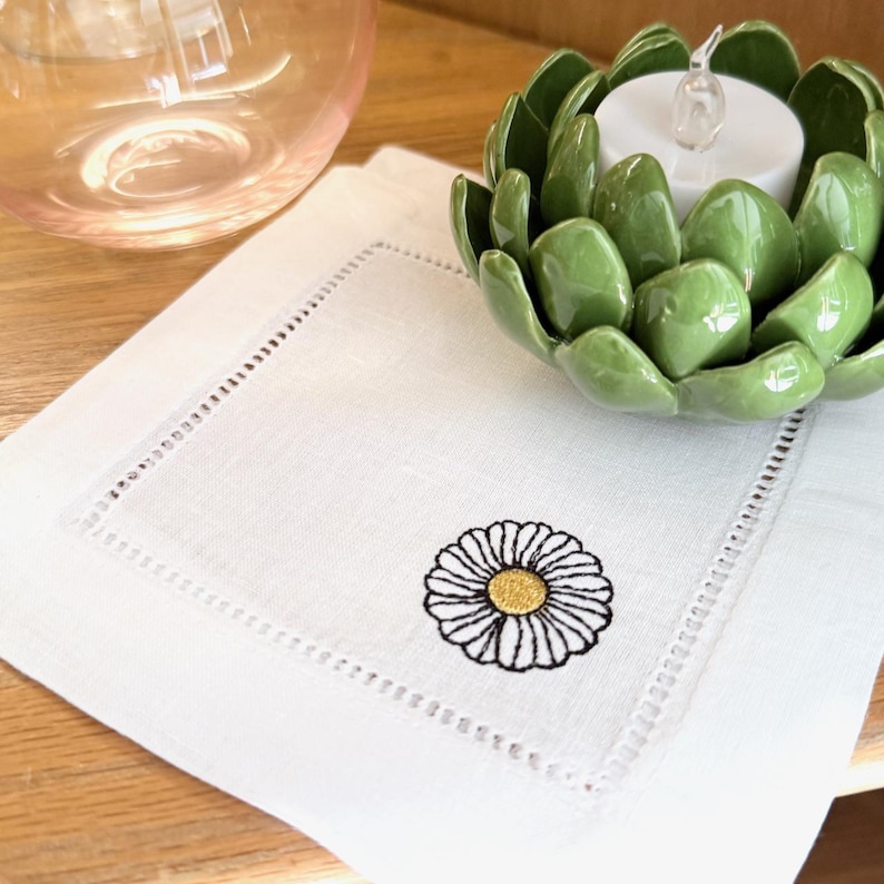 WhiteTulipEmbroidery Daisy Cocktail Napkins - Thumbnail 4