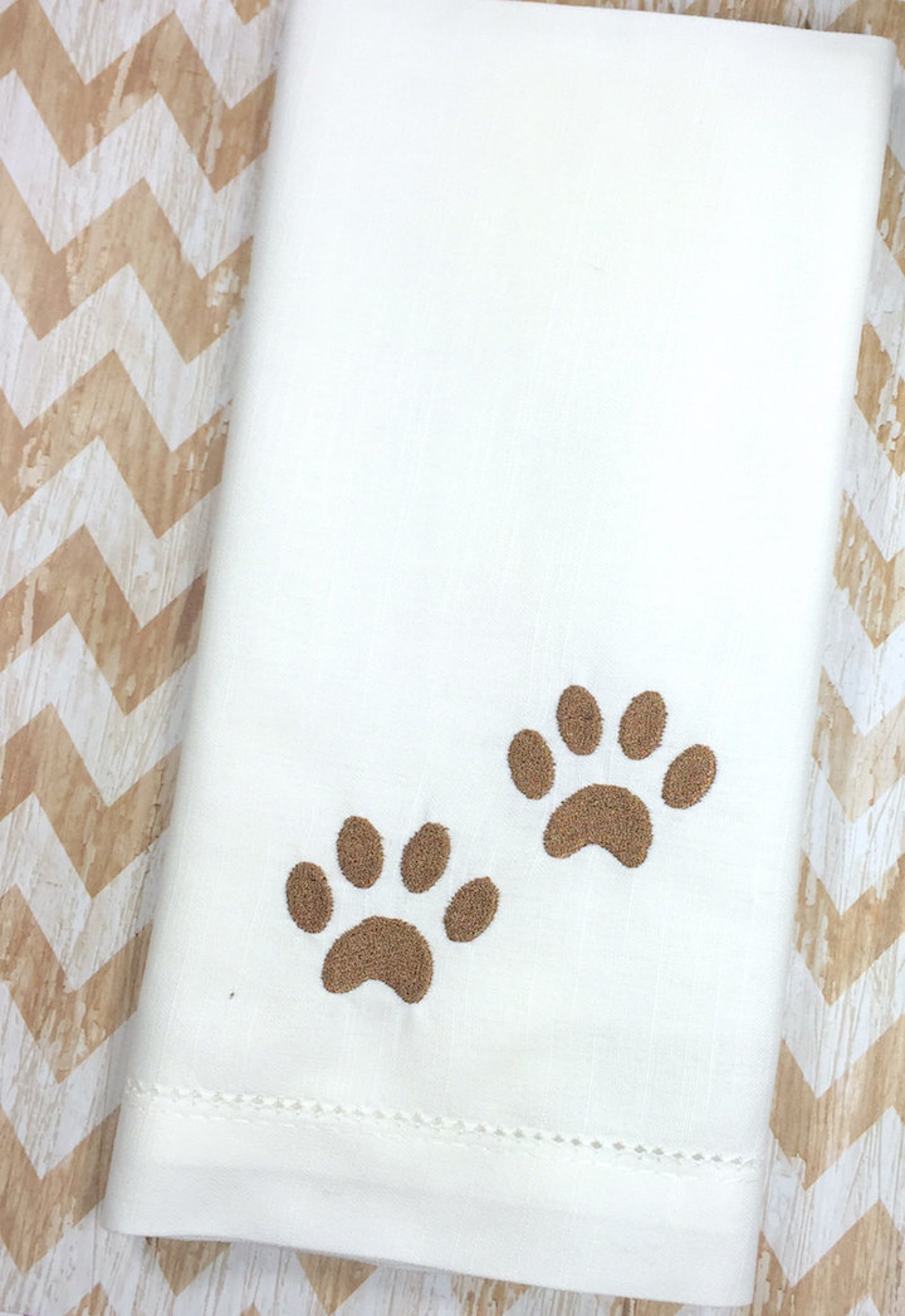 Dog Paws Cloth Napkins Set Of 4 Paw Print Napkins Dog Etsy Dog paws cloth napkins set of 4 paw print napkins dog etsy