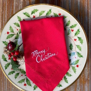 Merry Christmas Cloth Napkins, Set of 4, Christmas napkins, Christmas Dinner Napkins, Christmas Embroidered Napkins image 3