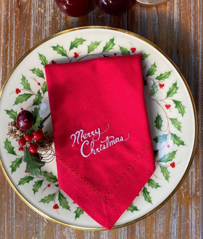 Merry Christmas Cloth Napkins, Set of 4, Christmas napkins, Christmas Dinner Napkins, Christmas Embroidered Napkins image 3