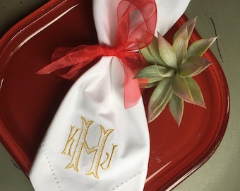 Elegant Christmas Monogrammed Embroidered Cloth Napkins, Set of 4, cloth wedding napkins, wedding linens, embroidered napkins