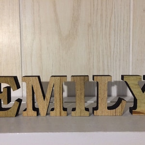 2" Letras de madera de pie Nombre personalizado Recuperado Rústico Habitación para niños Letras artesanales de madera Caja de sombras de boda Suministros artesanales Letras pequeñas Artesanías