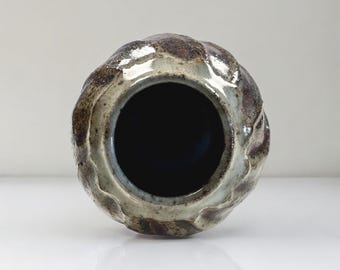 Sagecliff Terra Vase – Handcrafted Stoneware Vase, Earthy Green Ceramic, Minimal Rustic Home Decor