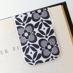 Flower Bookmark - Magnetic Bookmark - Black and White Gift - Gift For Teachers - Laminated Bookmark - Unique Gift - Bookmark - Gift For Her