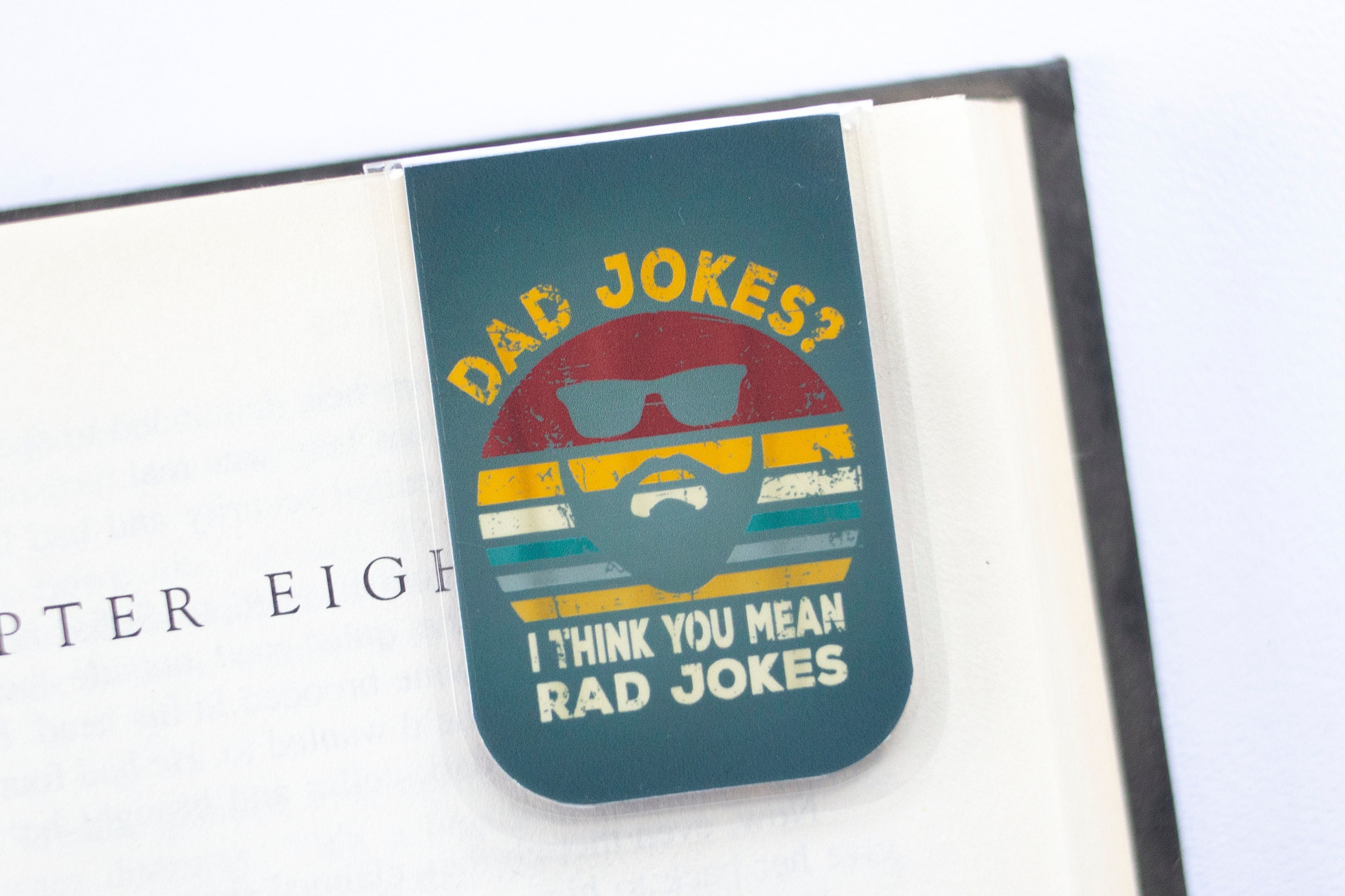 Stocking Stuffers for Him: Dad Jokes: Terribly Good One-Liners for Adults:  Mens Christmas Gift: Cassellth, William: 9798867146696: : Books