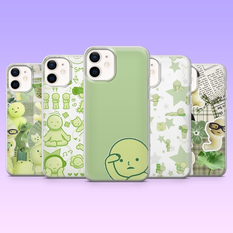Puede incluir: Cinco fundas para tel&eacute;fono con varios dise&ntilde;os. Las fundas son de color verde claro y presentan ilustraciones de un personaje de dibujos animados en diferentes poses. Algunas fundas tienen patrones de estrellas y notas musicales.