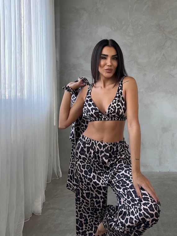 Leopard Satin 4-Piece Pajama Set – Luxury Silk Sleepwear