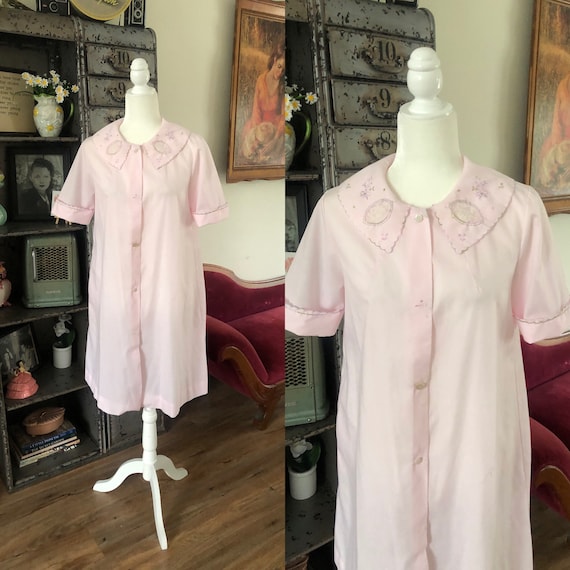 Vintage 1960's 70's Pale Pink House Dress with Fl… - image 1