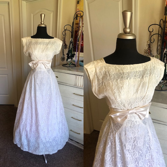 Vintage 1960's Emma Domb White Lace Dress Small