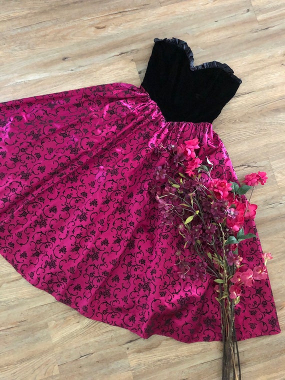 Vintage 1980's 90's Gunne Sax Black and Magenta D… - image 2