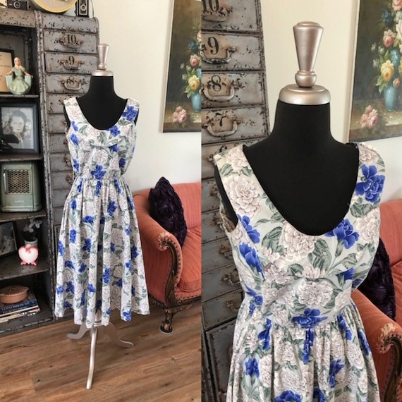 Vintage 1980's Gray and Blue Floral Print Dress Me