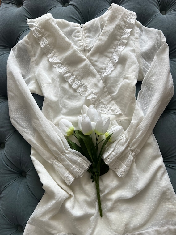 Vintage 1960's 70's White Swiss Dot Mini Dress Me… - image 7