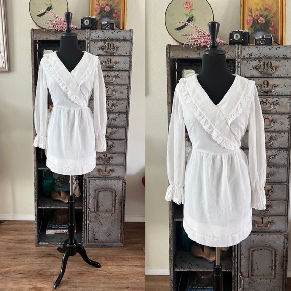 Vintage 1960's 70's White Swiss Dot Mini Dress Me… - image 1